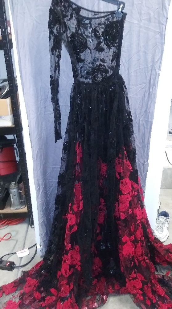STELLO GOWN